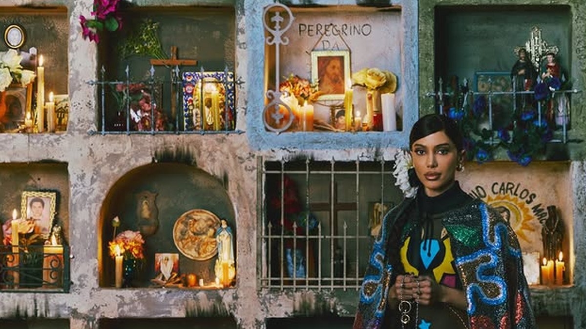 Registro do EQUILIBRIVM publicado por Anitta em 5 de agosto.
