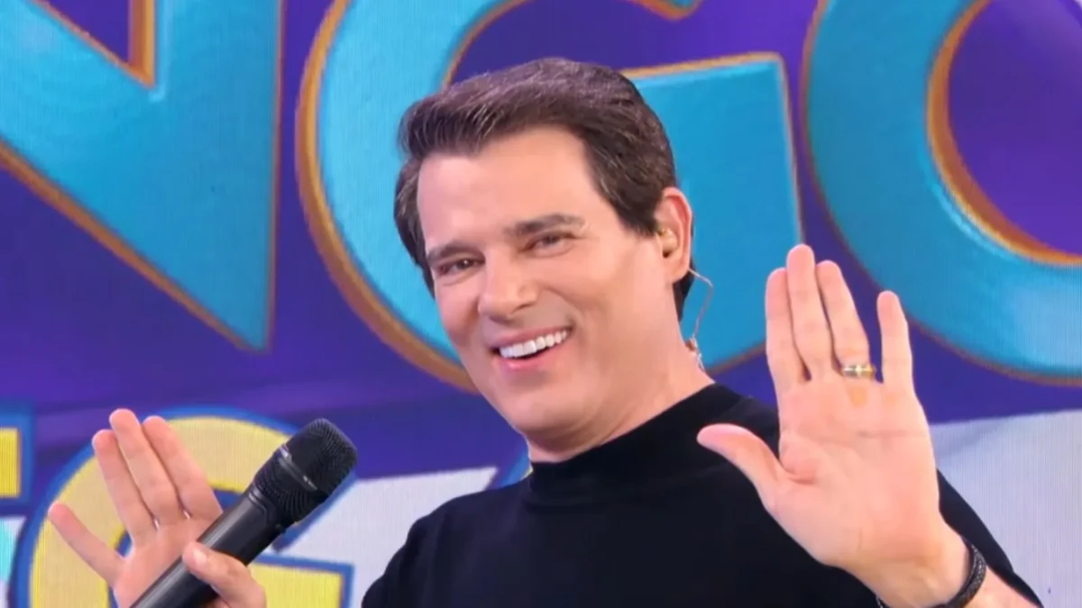 Celso Portiolli durante o programa Domingo Legal