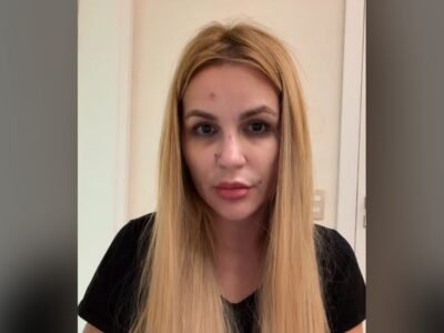 Deolane Bezerra de camiseta preta, de frente, em foto publicada no Instagram dela