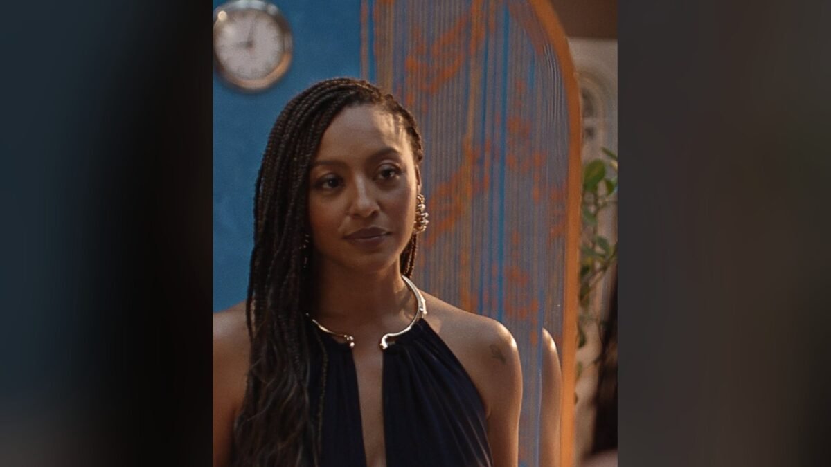 Sheron Menezzes como Isabela, a Bela, em cena de "Por Você". Reprodução/Instagram @sheronmenezzes