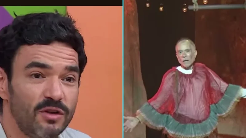 Montagem com Caio Blat falando em estúdio de TV e Ricardo Blat de figurino vermelho no palco