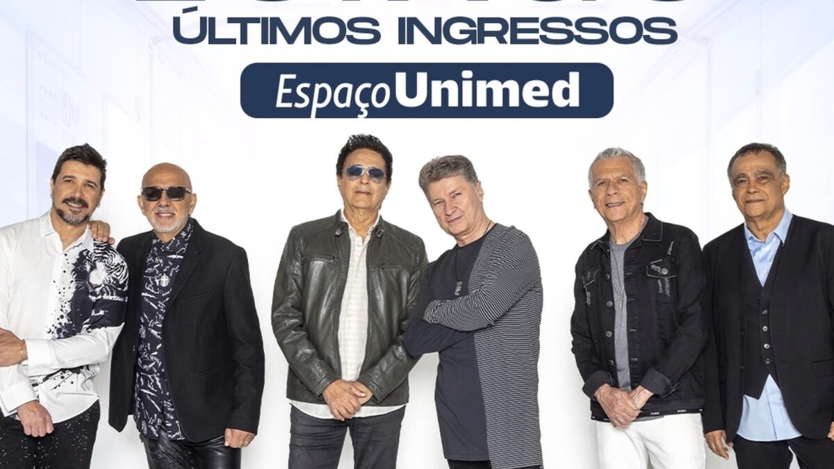 Seis integrantes do Roupa Nova no cartaz Simplesmente Roupa Nova no Espaço Unimed