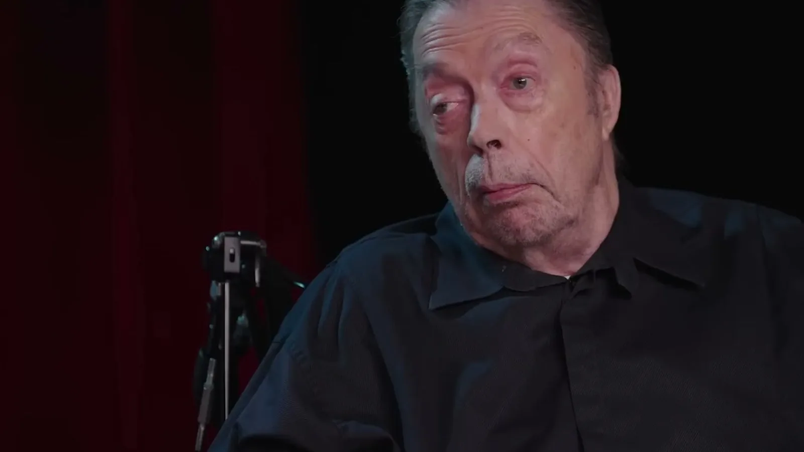 Retrato de Tim Curry