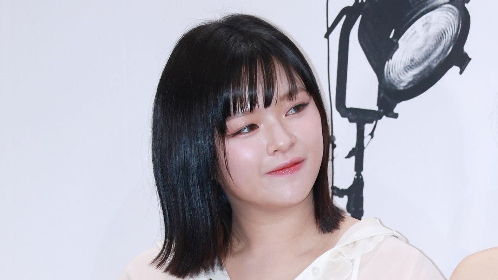 Jeongyeon do TWICE em photocall da JYP em Seul