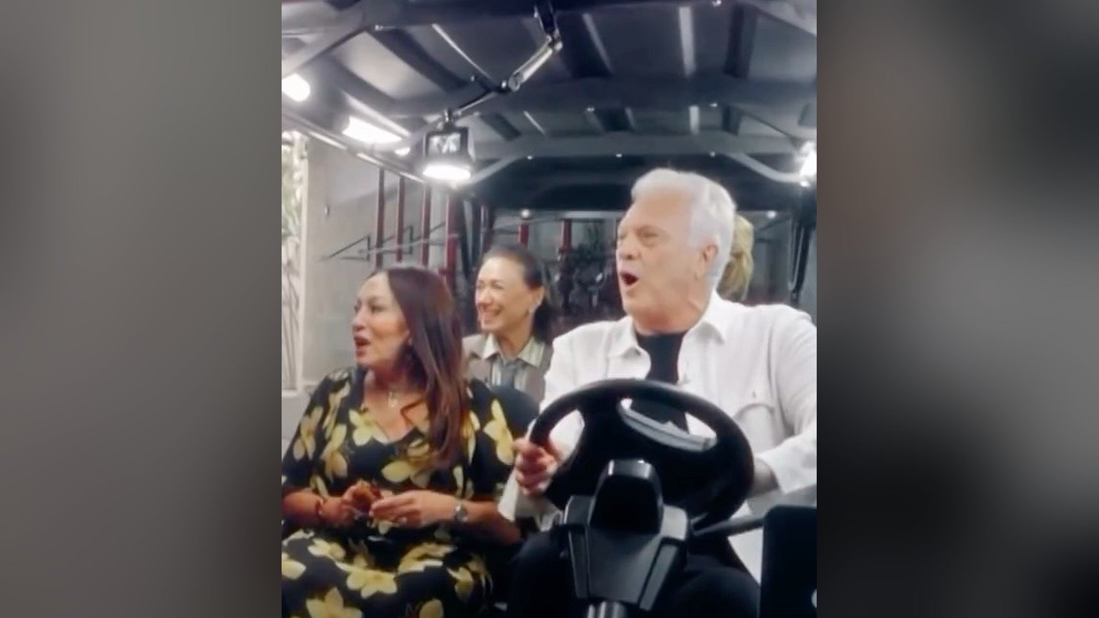Isabel Teixeira ao lado de Susana Vieira e Lilia Cabral em encontro de atrizes